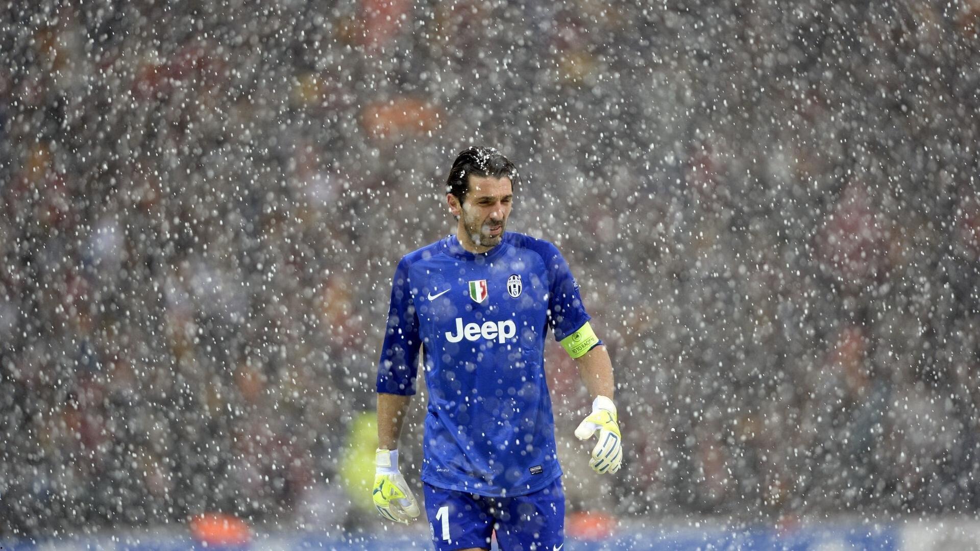 哈维帅位稳固，巴萨重建之路的坚定舵手